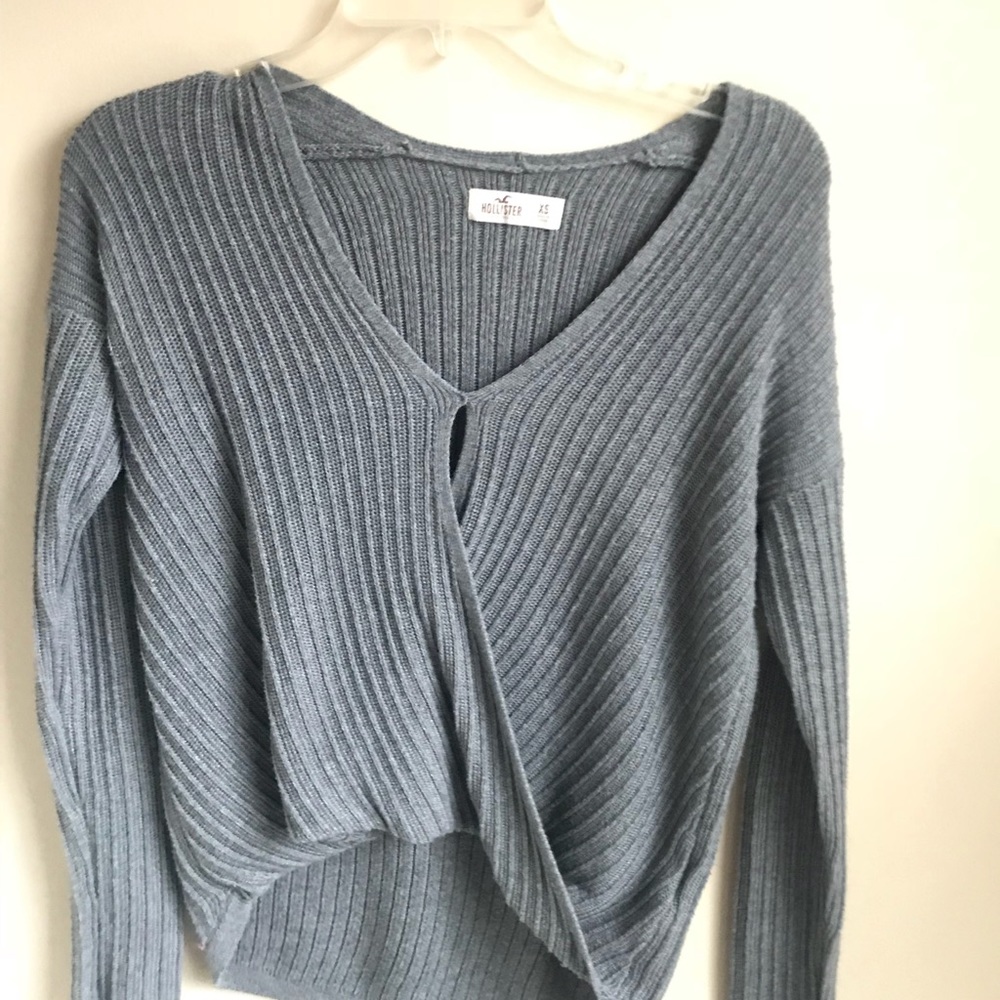 NEW HOLLISTER GREY WRAP SWEATER